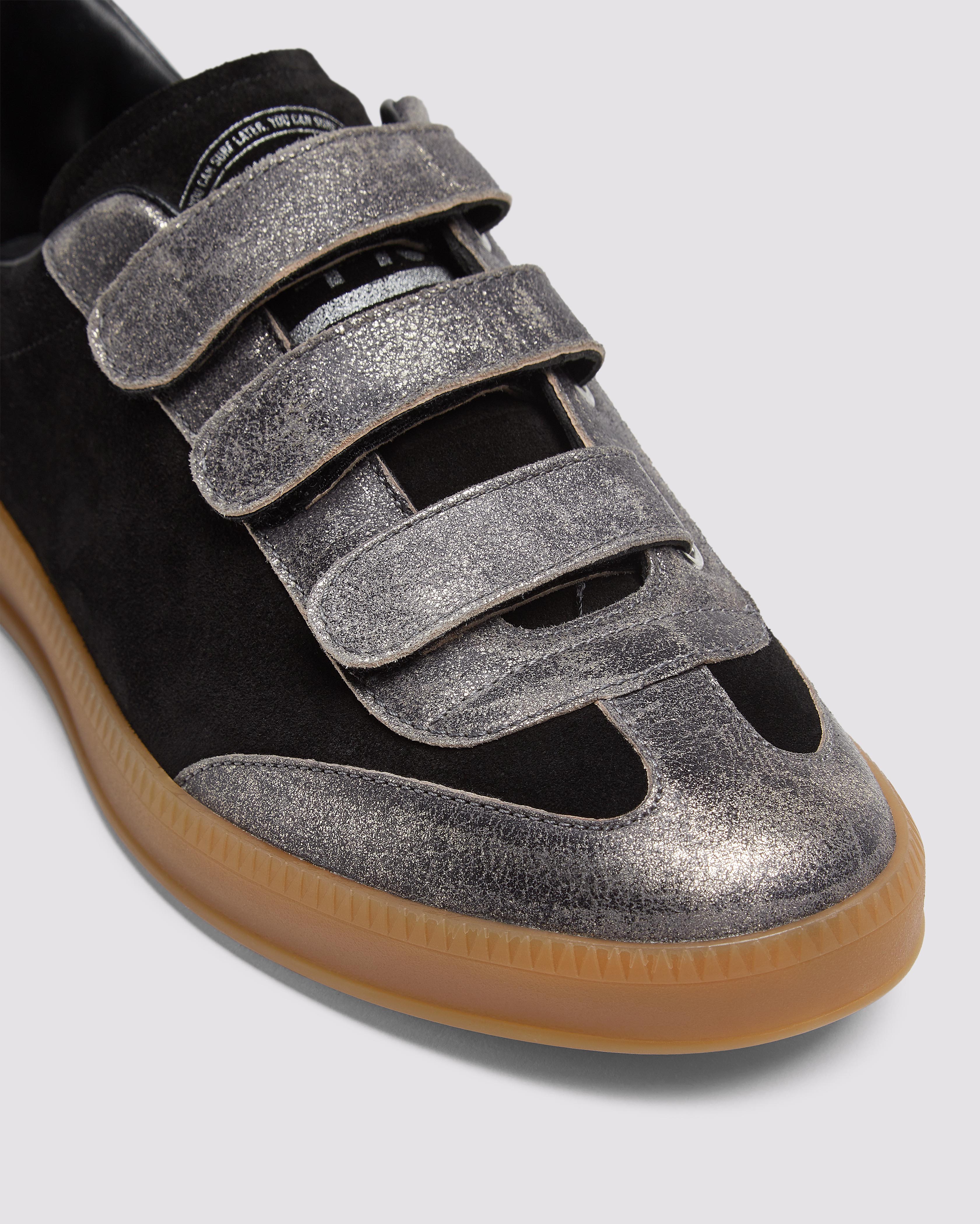 Rapha CRIMBER'S SHOES（BLK） CapoVelo.com - Rapha Offers Newer Version of the 