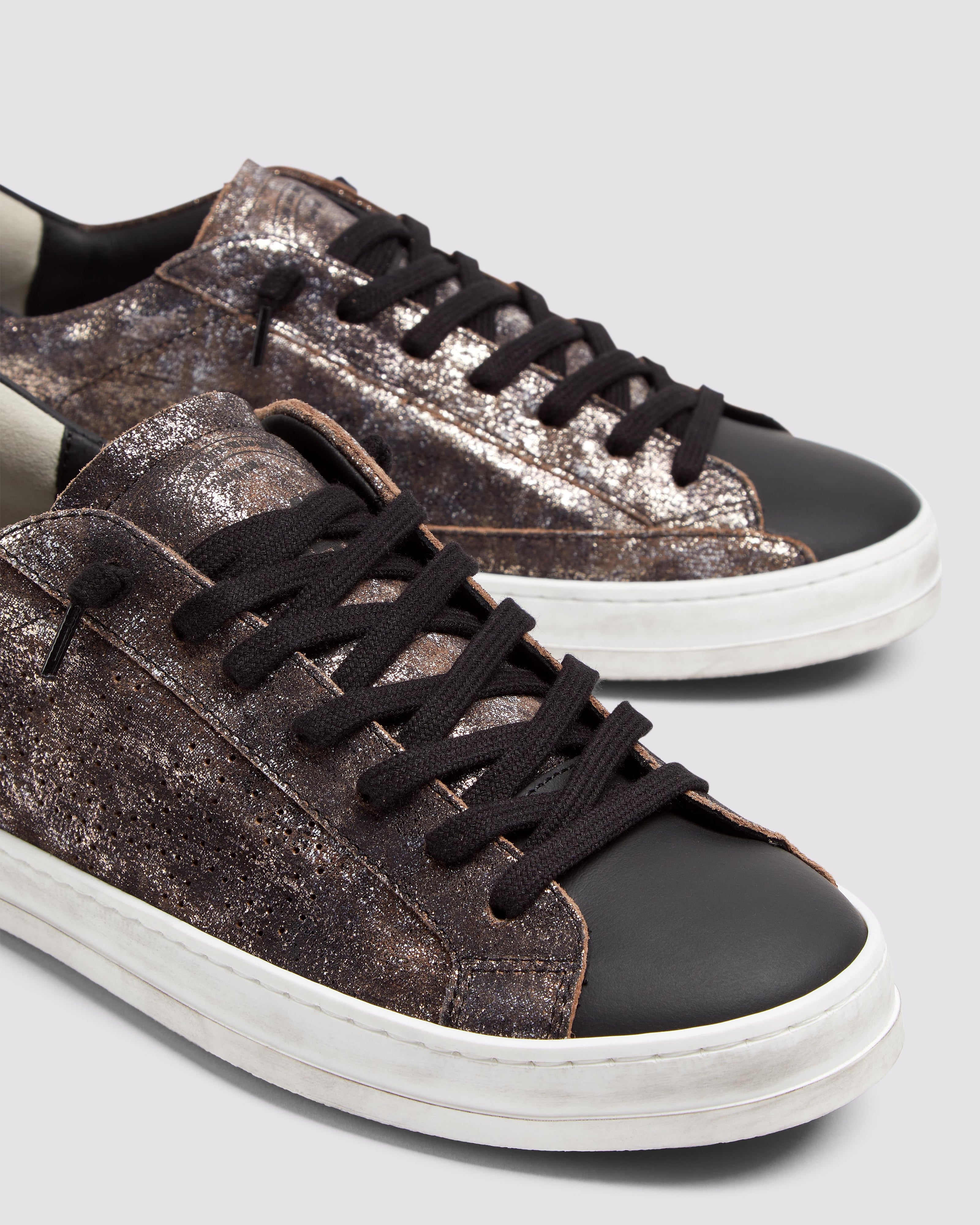 John Black/Metallic