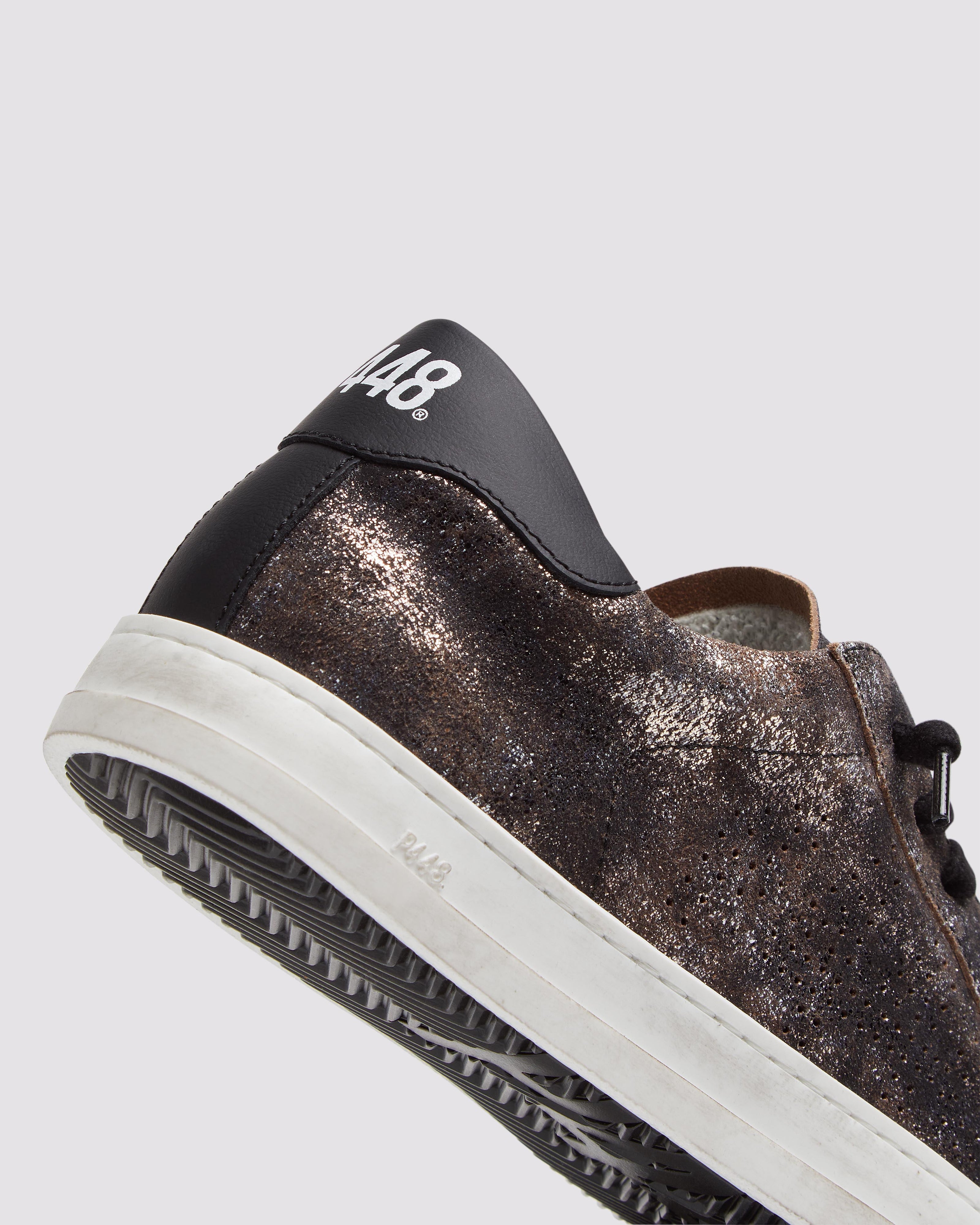 John Black/Metallic