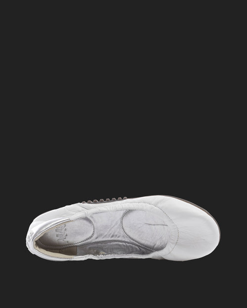 Stella White Chrome